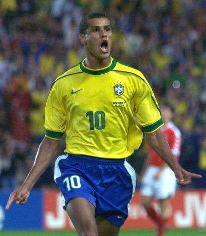 场比赛中 场比赛中